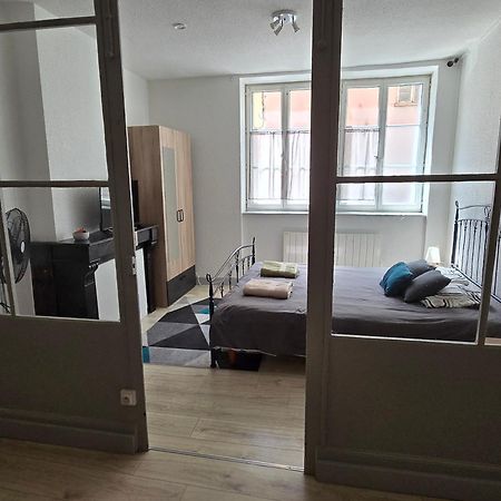 Appartement Au Calme Idealement Place A Macon. Exterior foto
